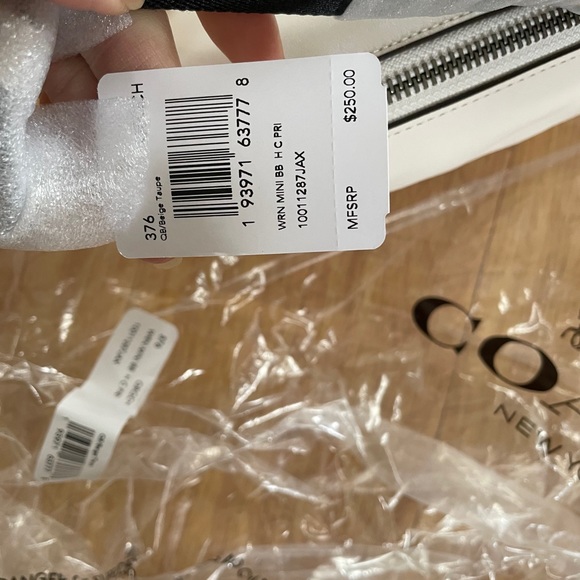 coach warren belt bag with horse and carriage - Picture 3 of 5